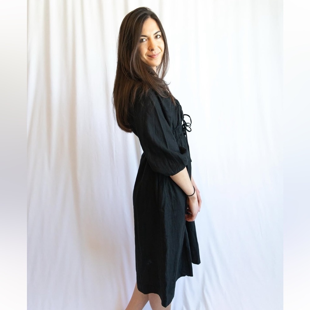 Universal Threads Dress - Picture 3 of 5
